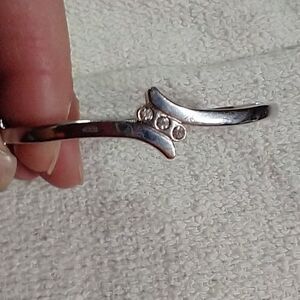 Silvertone hinged crystal 🔮 bracelet